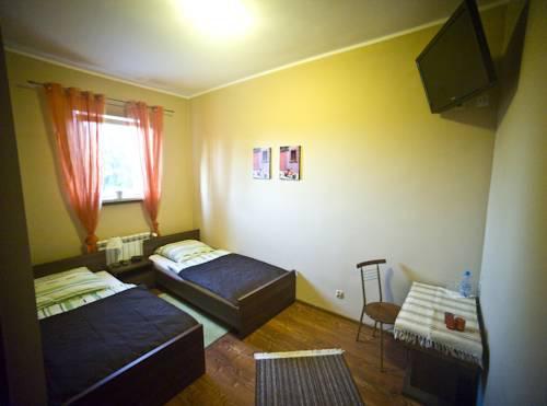 Ranczo Daniela Hostel Pobiedziska Buitenkant foto
